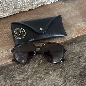 Ray-Ban Black Aviator Sunglasses